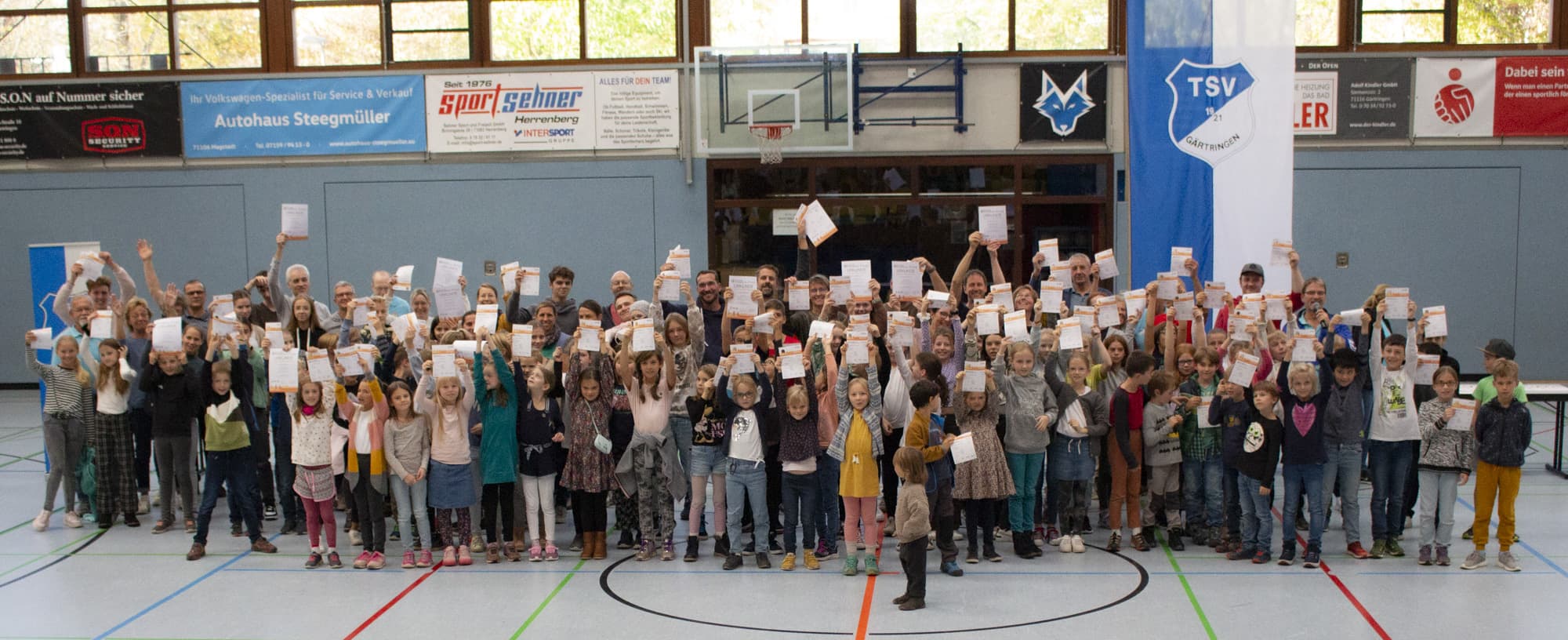 Foto von der Sportabzeichenverleihung 2022 - Abschlussgruppe der geehrten Teilnehmer